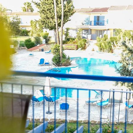 Holiday Apartment Walking Distance To The Sea Пафос Екстер'єр фото
