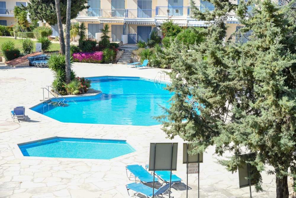 Holiday Apartment Walking Distance To The Sea Пафос Екстер'єр фото
